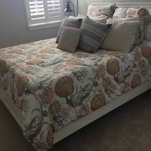 Pottery barn bedding